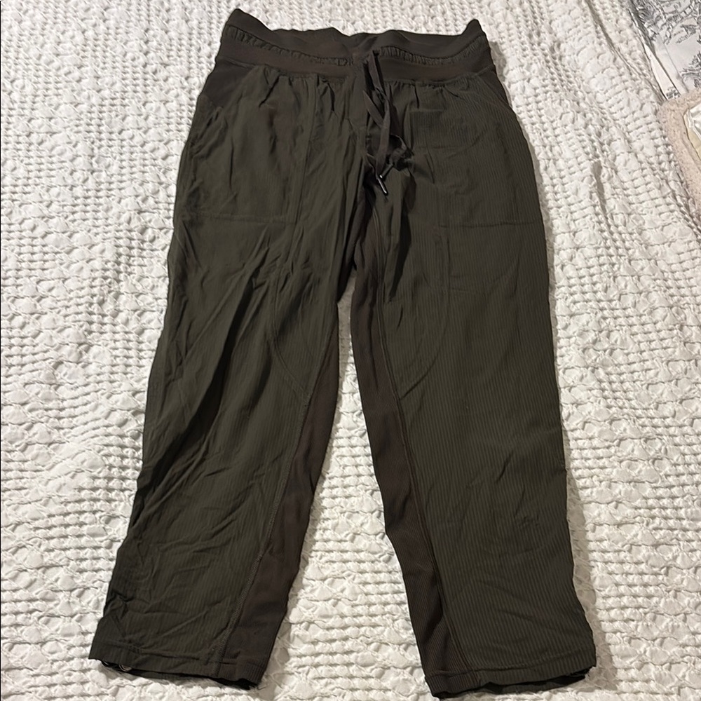 Women's Lululemon Green Pants